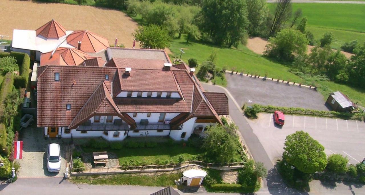 Pension Restaurant Rosenberg Jennersdorf Exterior photo